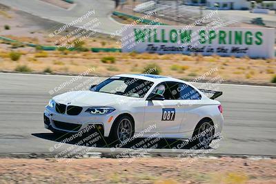 media/Oct-18-2025-Extreme Speed (Sat) [[d6d7e1fef1]]/Group 4 Orange/Session 2 (Turn 3)/